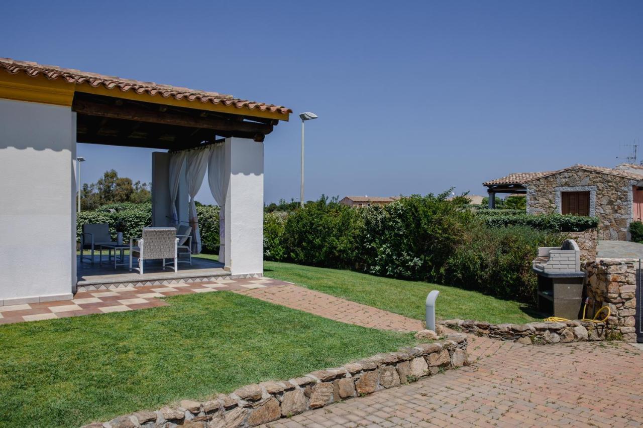 Вилла Le Residenze Di Baia Sant'Anna Танаунелла Экстерьер фото