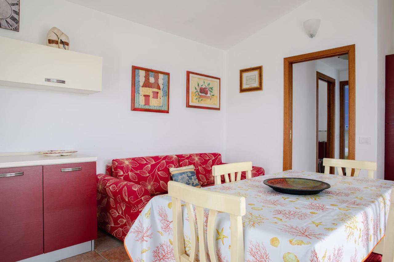 Вилла Le Residenze Di Baia Sant'Anna Танаунелла Экстерьер фото